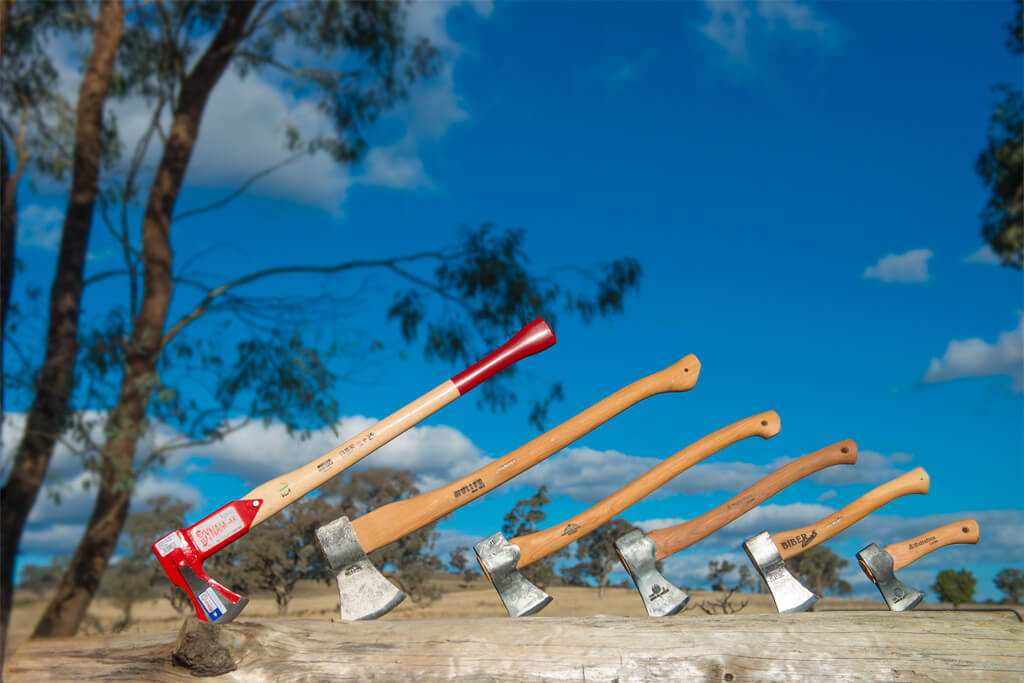  Axes & Tomahawks 